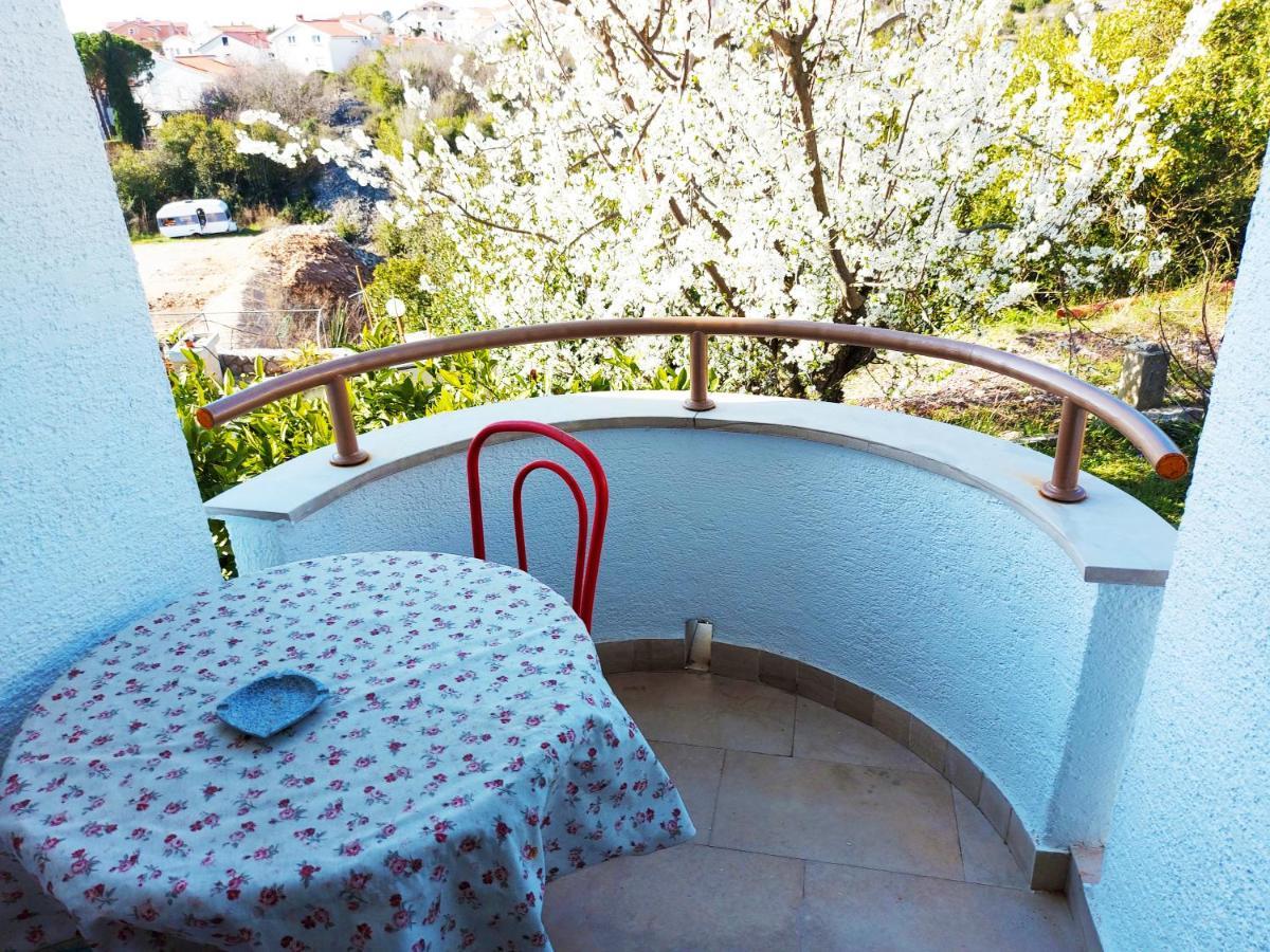 Apartments Grand & Plav In Krk คิร์ก ภายนอก รูปภาพ