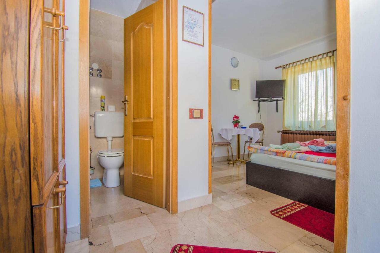 Apartments Grand & Plav In Krk คิร์ก ภายนอก รูปภาพ