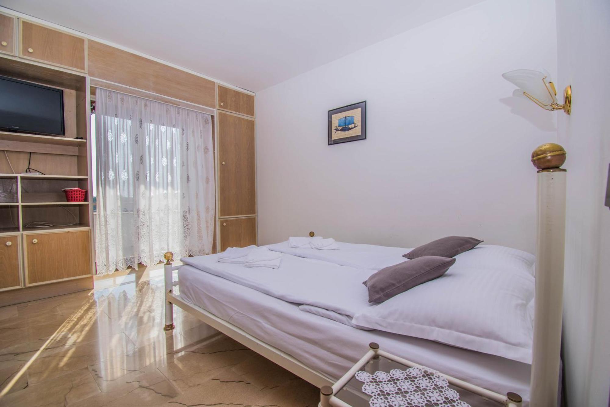 Apartments Grand & Plav In Krk คิร์ก ภายนอก รูปภาพ