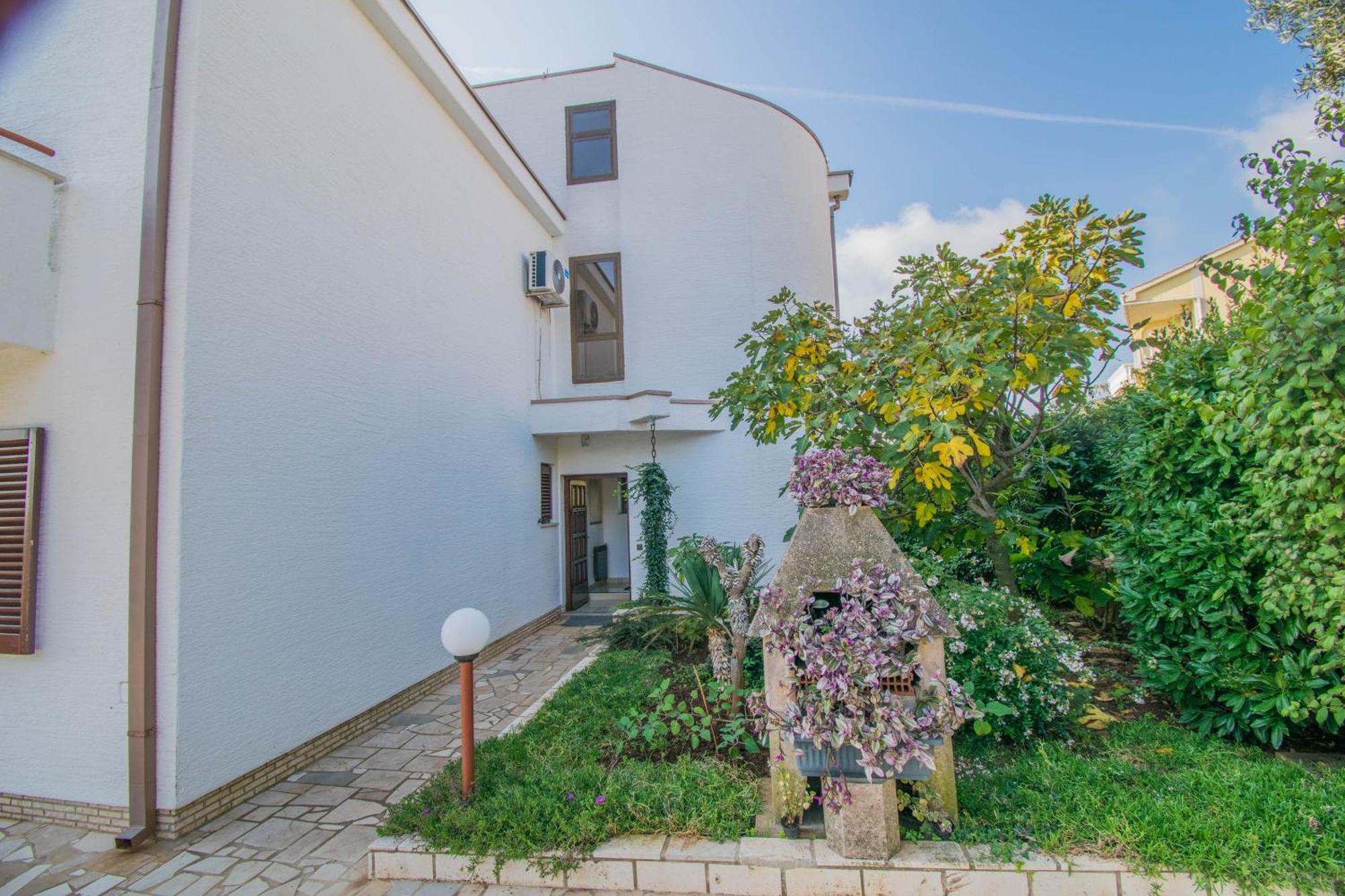 Apartments Grand & Plav In Krk คิร์ก ภายนอก รูปภาพ